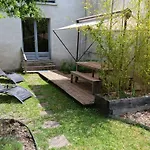 Convivial Pour Familles Avec Terrasse Accessible - Api-1-52-1019 Campsite Vendoire