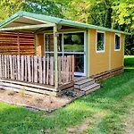 Convivial Pour Familles Avec Terrasse Accessible - Api-1-52-1019