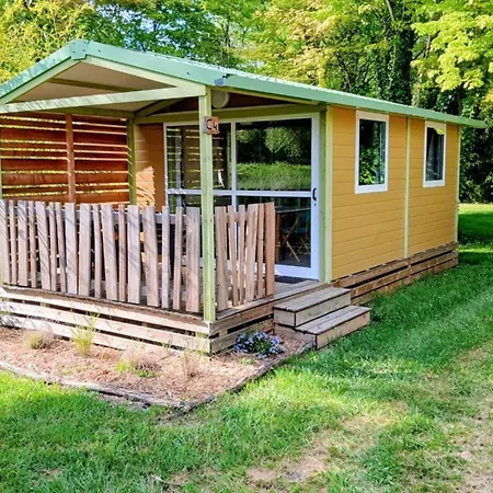 Convivial Pour Familles Avec Terrasse Accessible - Api-1-52-1019